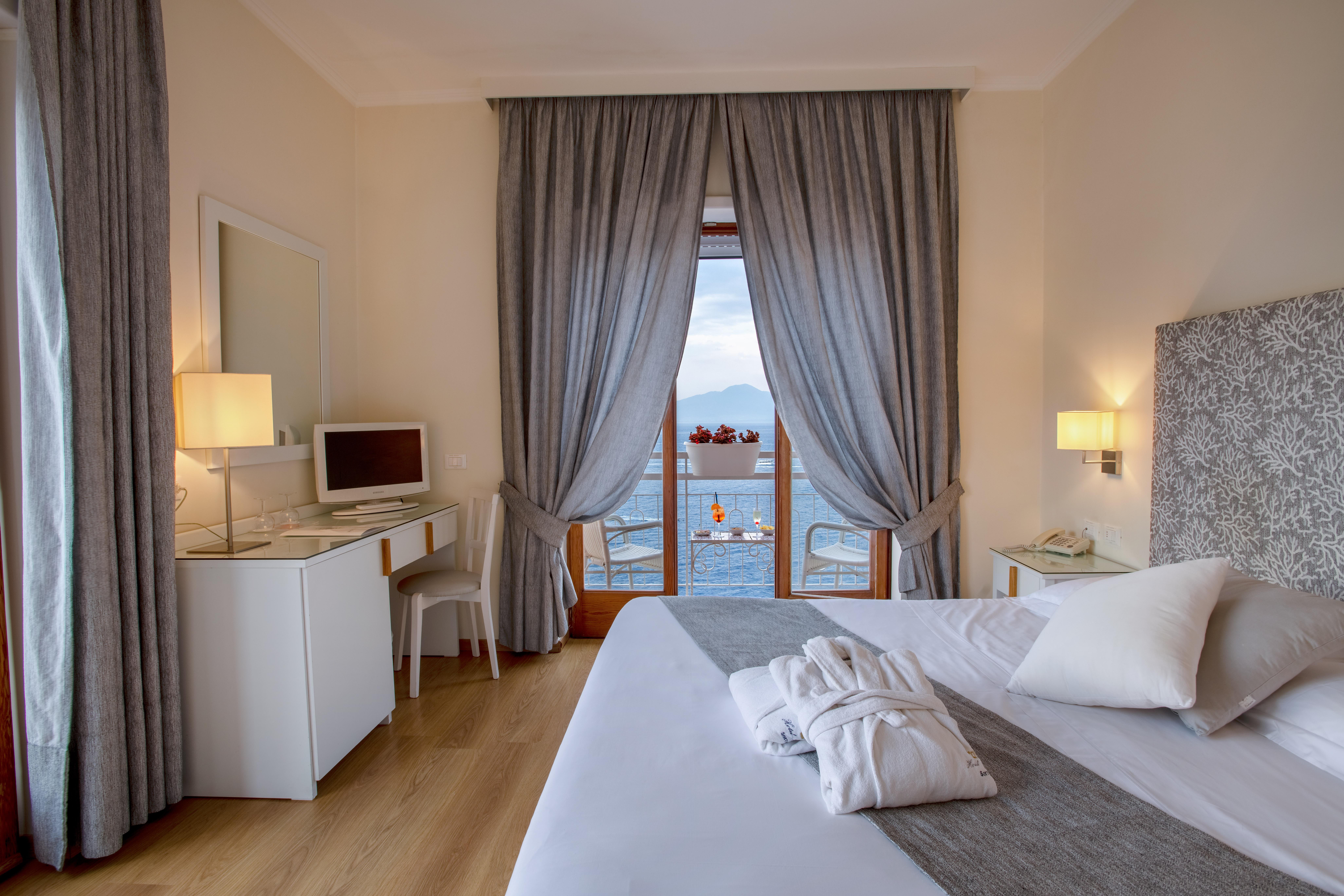 Boutique Hotel Regina Сорренто Екстер'єр фото