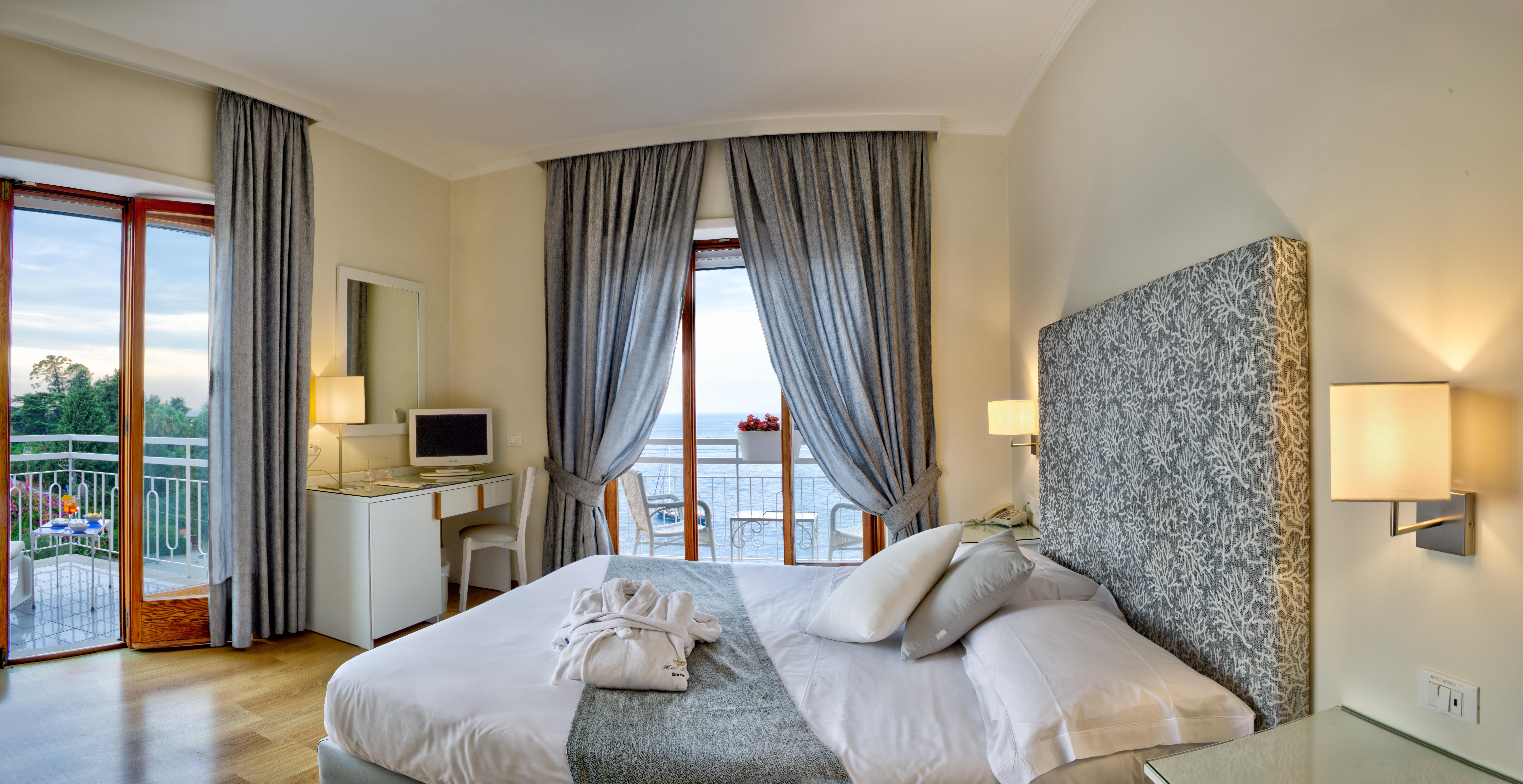 Boutique Hotel Regina Сорренто Екстер'єр фото